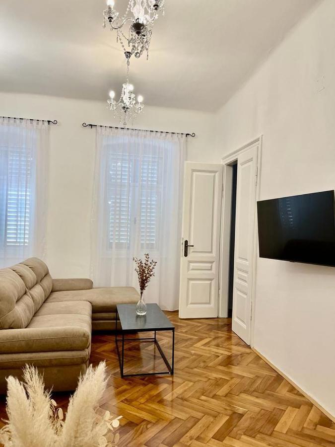 Lux Apartmans Apartment Pula Exterior foto