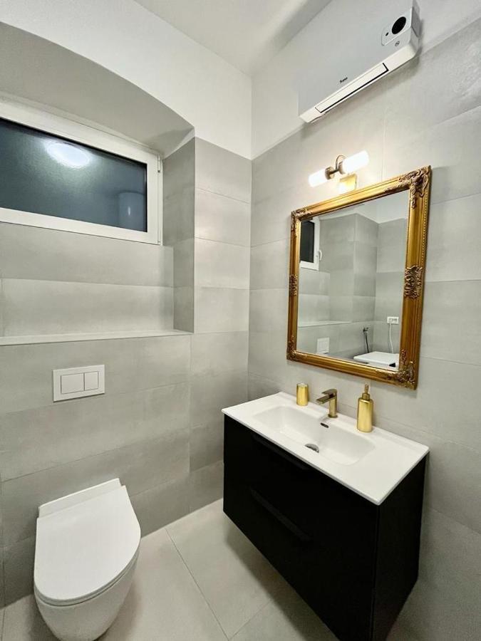 Lux Apartmans Pula Exterior foto