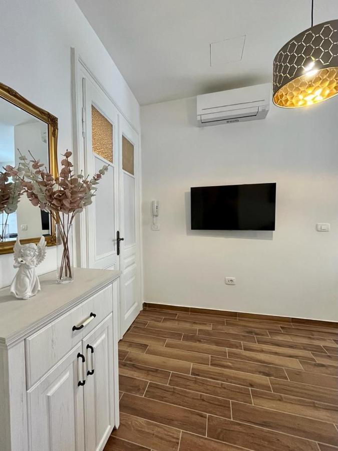 Lux Apartmans Pula Exterior foto