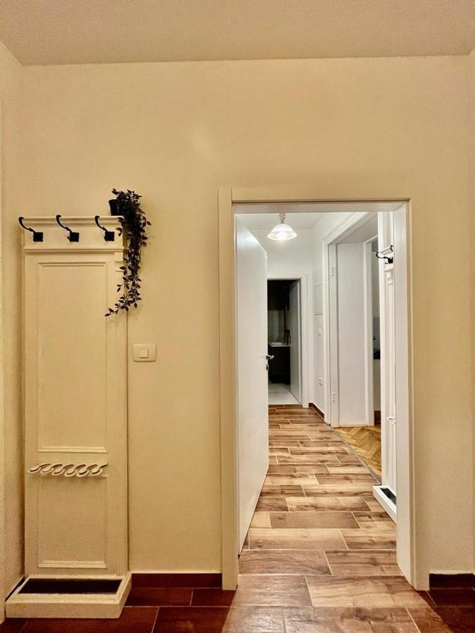Lux Apartmans Pula Exterior foto